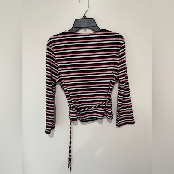 Forever 21 Striped Wrap Top size large - Picture 5 of 7